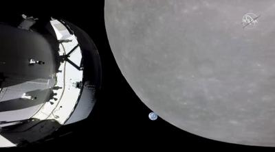La cápsula Orión de la NASA sobrevuela la Luna a 80 millas de altura