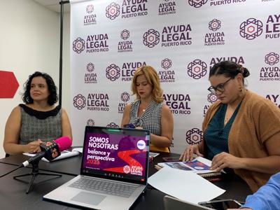 Son más las mujeres amenazadas con ser desplazadas de su hogar en Puerto Rico