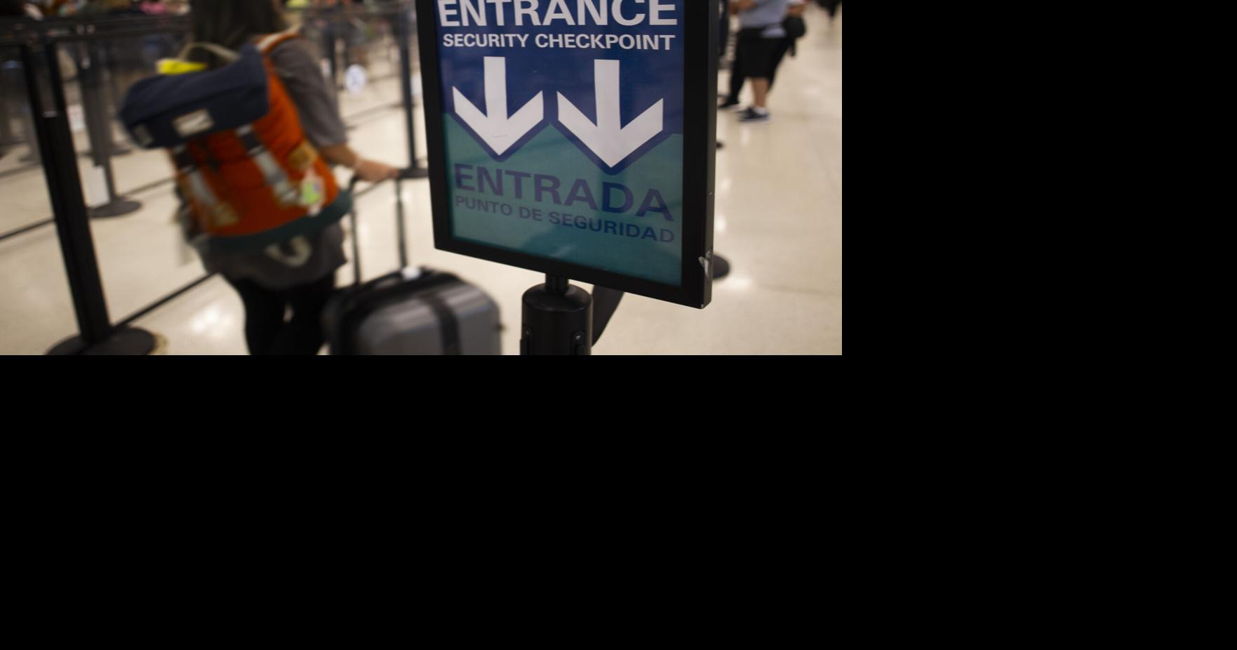 | Se recomienda llegar hasta cuatro horas antes del vuelo