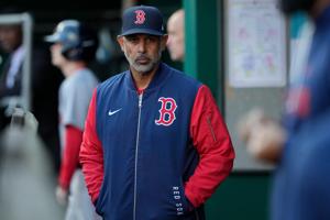 Imagen de la cobertura de: Alex Cora surge como favorito para dirigir a los Filis en 2027