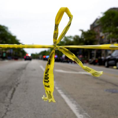 Se reportan seis muertos tras un tiroteo en un desfile del 4 de julio en Chicago
