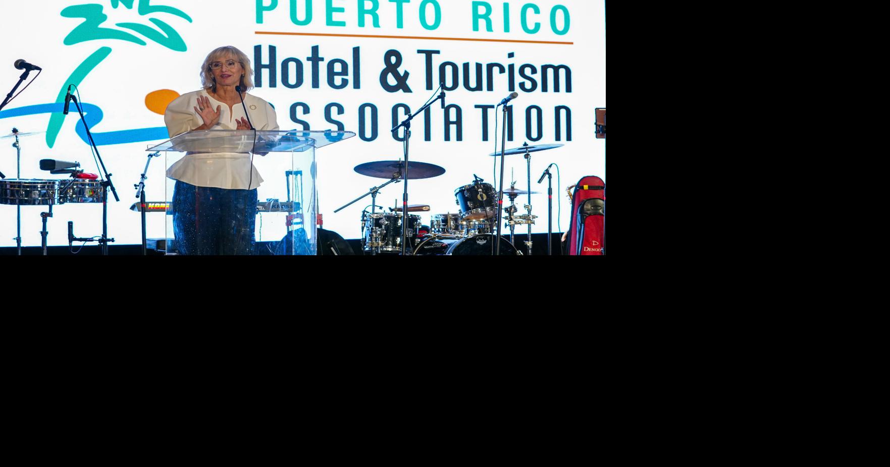 | La Asociación de Hoteles y Turismo celebra su gala anual destacando a profesionales y aliados de la industria.