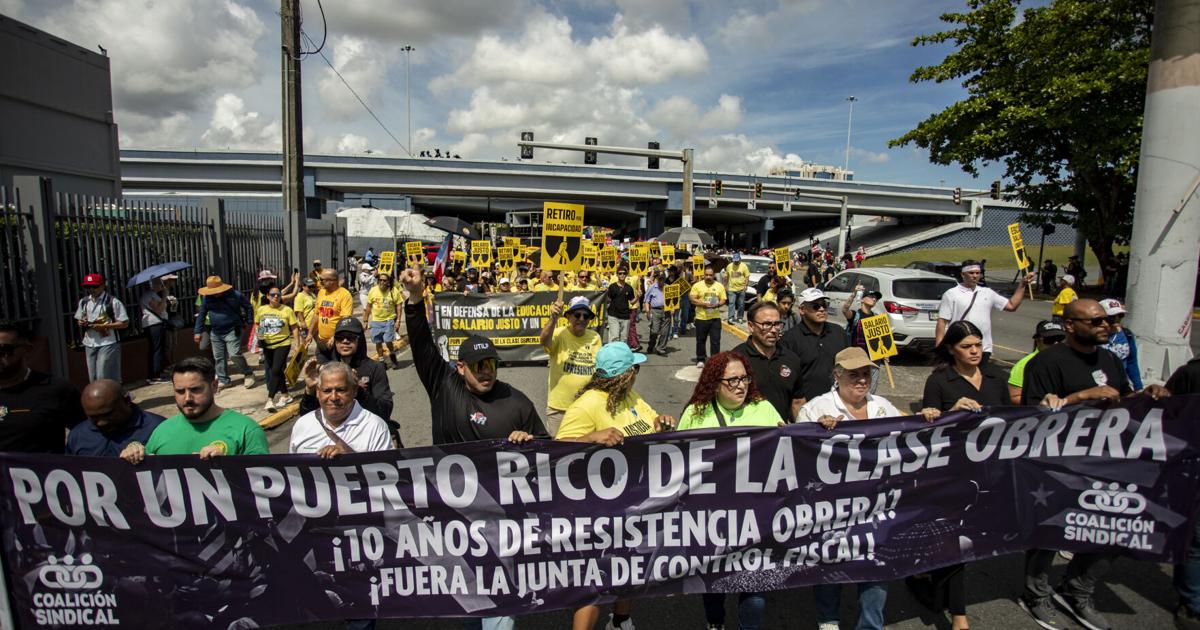 Trabajadores encaminan movimiento para exigir salida de la JCF