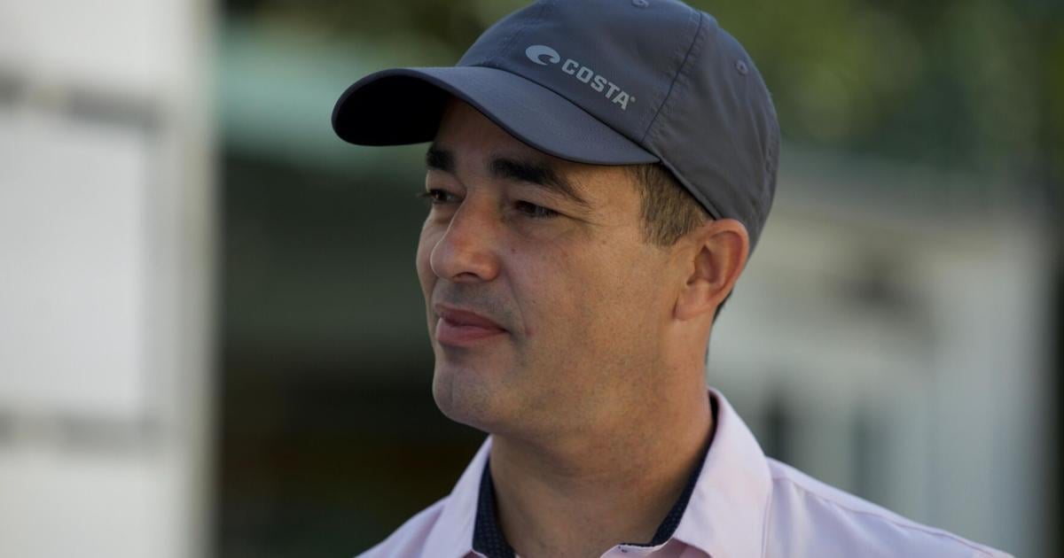 Senado impone sanción de $1,000 contra Eliezer Molina