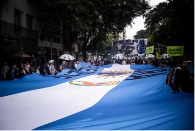 Justicia argentina suspende decreto de Milei que limita huelgas