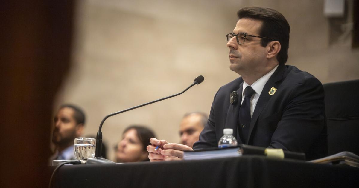Senado publica información sometida por Domenech