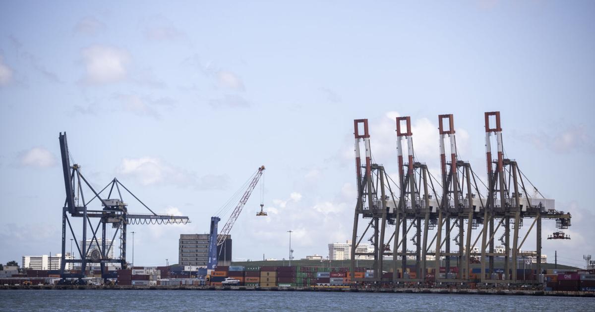 Nueva ley elimina escaneo obligatorio de furgones en puertos de Puerto Rico