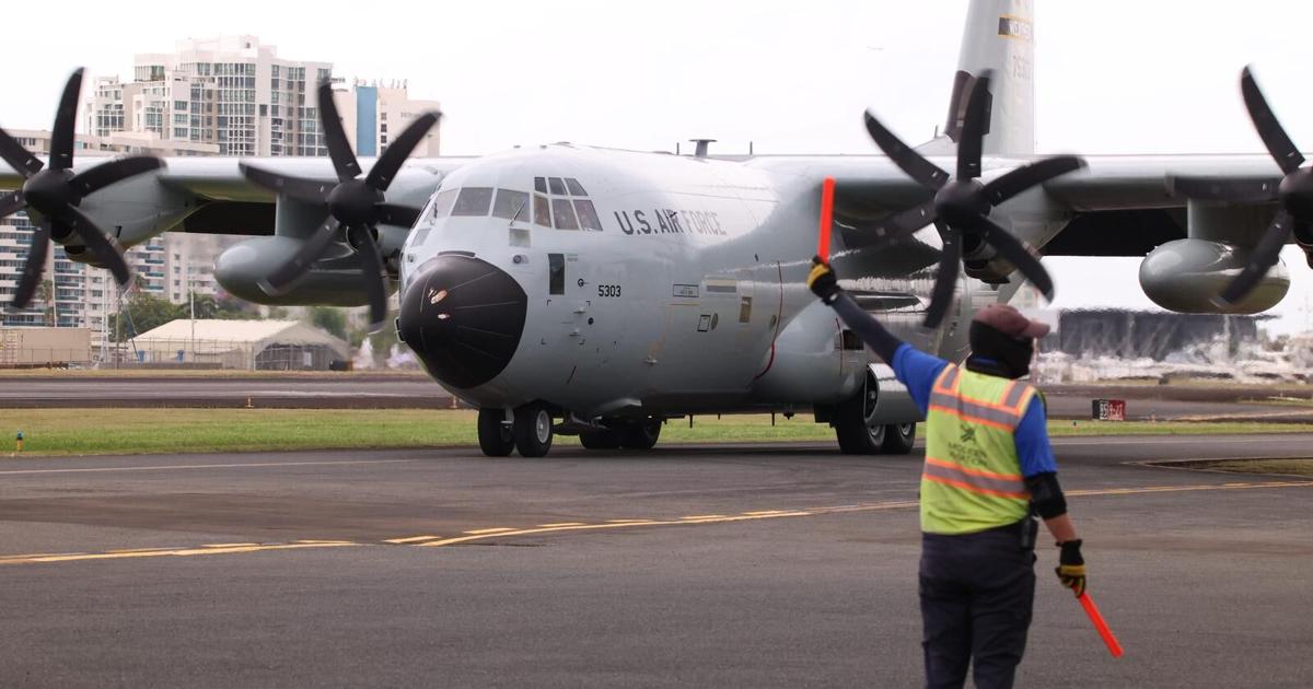 Avión Caza Huracanes regresa a San Juan tras más de una década