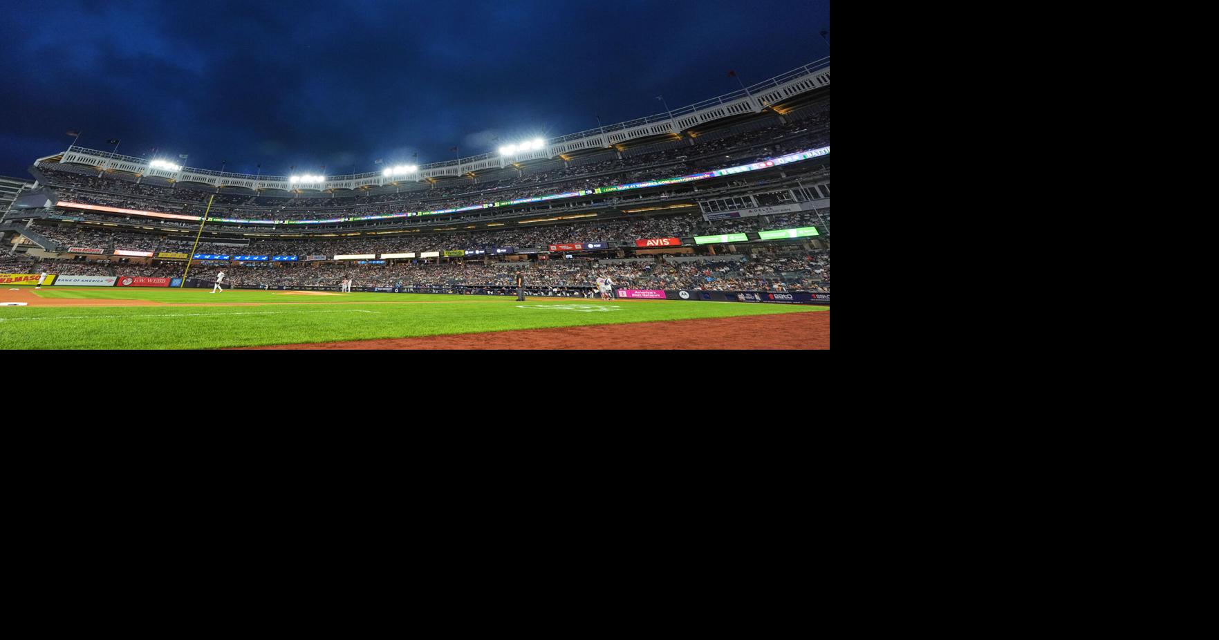 Yankees caen 3-1 ante los Cardenales en juego marcado por apagones en el Yankee Stadium