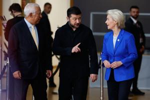 Imagen del artículo de El Vocero: Rusia ataca nueve regiones en Ucrania mientras aumenta la tensión entre Zelenskyy y Trump