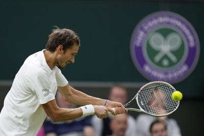 Wimbledon permitirá participación de tenistas rusos y bielorrusos