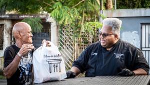 Imagen de la cobertura de: El Comedor de la Kennedy comienza servicios en Arecibo