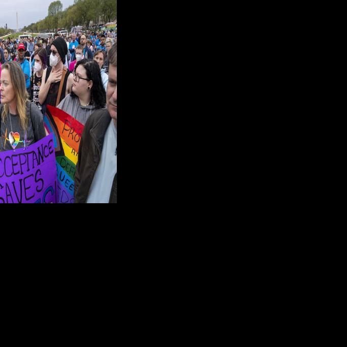 Efectúan mítines por el Día de la Visibilidad Trans en Estados Unidos