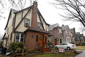 Imagen del artículo de El Vocero: Casa de infancia de Donald Trump se vende por casi $2 millones