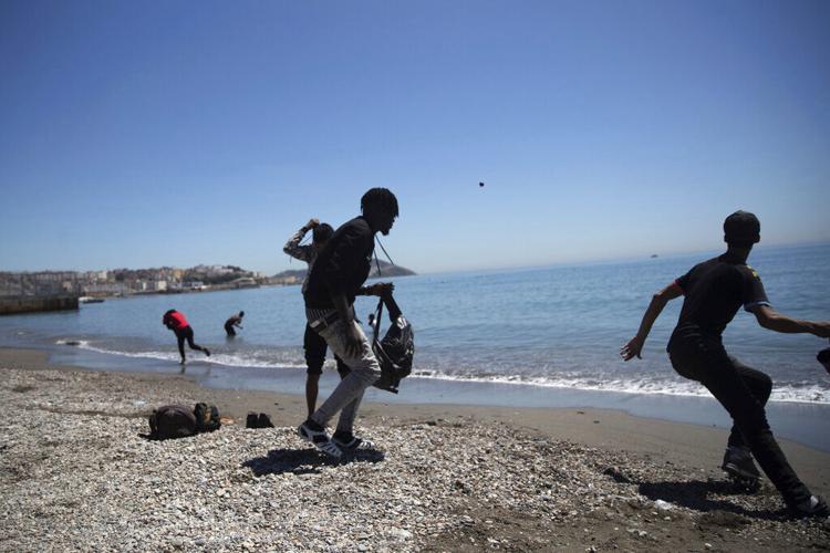 Salvan a bebé migrante de morir ahogada en España 60a57e000fd1a.image
