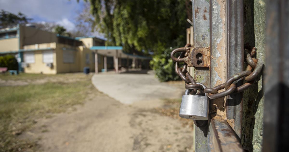 Secretario de Educación confirma consolidación de escuelas y no descarta más cierres