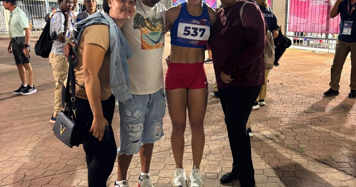Adanelys Rodríguez gana plata en 4x100 y se reúne con sus hermanos en Santo Domingo