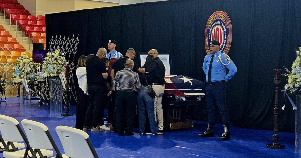 Dan el último adiós a agente asesinado en Ponce en cumplimiento del deber