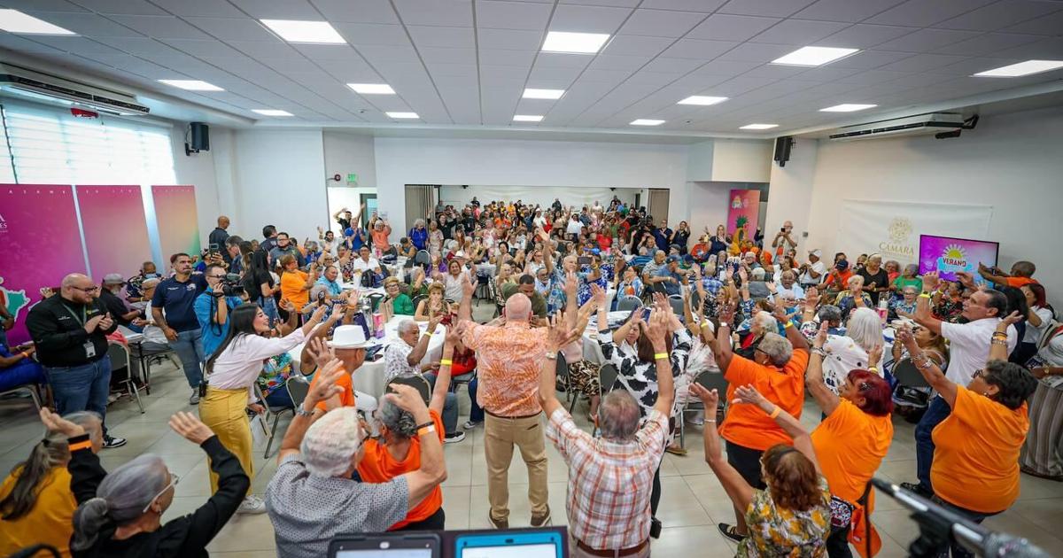 Más de 300 adultos mayores participan en campamento "Verano Dorado" en Fajardo