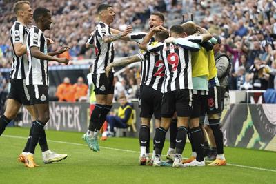 Newcastle vence a Brighton y está a un paso de clasificar a la Champions por primera vez en 20 años