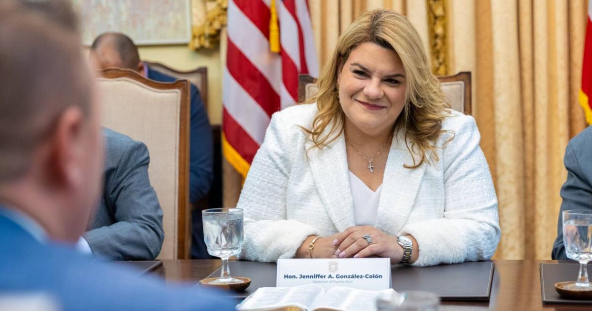 Gobernadora firma cinco nuevas leyes