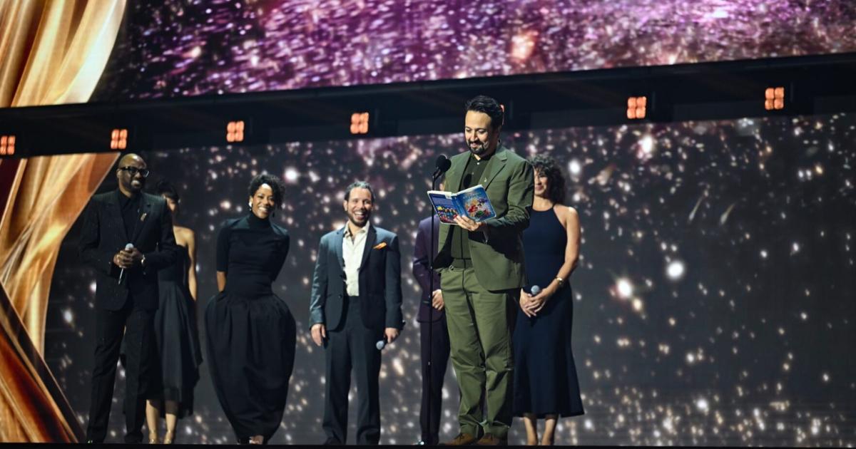 Lin-Manuel Miranda es exaltado como leyenda de Disney en D23 2026