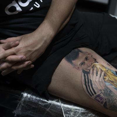 FOTOS: Fiebre de tatuajes en Argentina tras conquista la Copa del Mundo