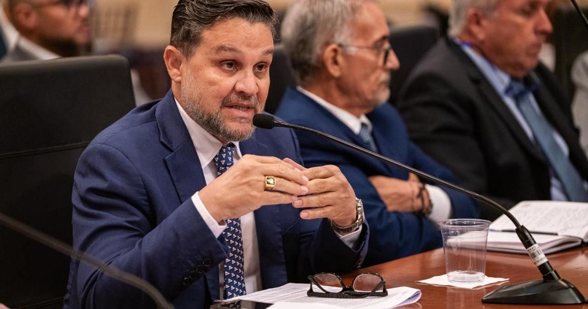 Secretario del DRNA a senador Molina sobre su exmascota: "deja a Pistacho tranquilo"