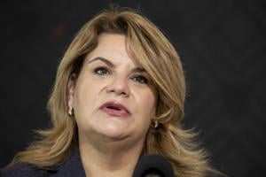 Imagen del artículo de El Vocero: Gobernadora firma ley para ampliar acceso al registro de ofensores sexuales mediante códigos QR