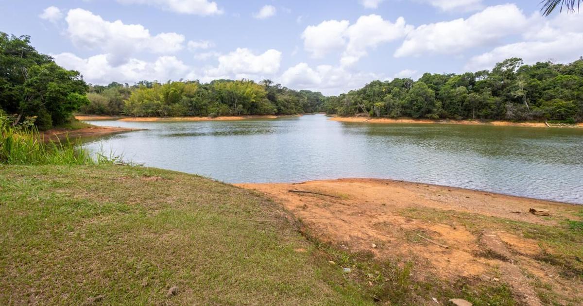 Legisladora exige a la AAA un plan de trabajo sobre extracción de agua del Lago de Cidra