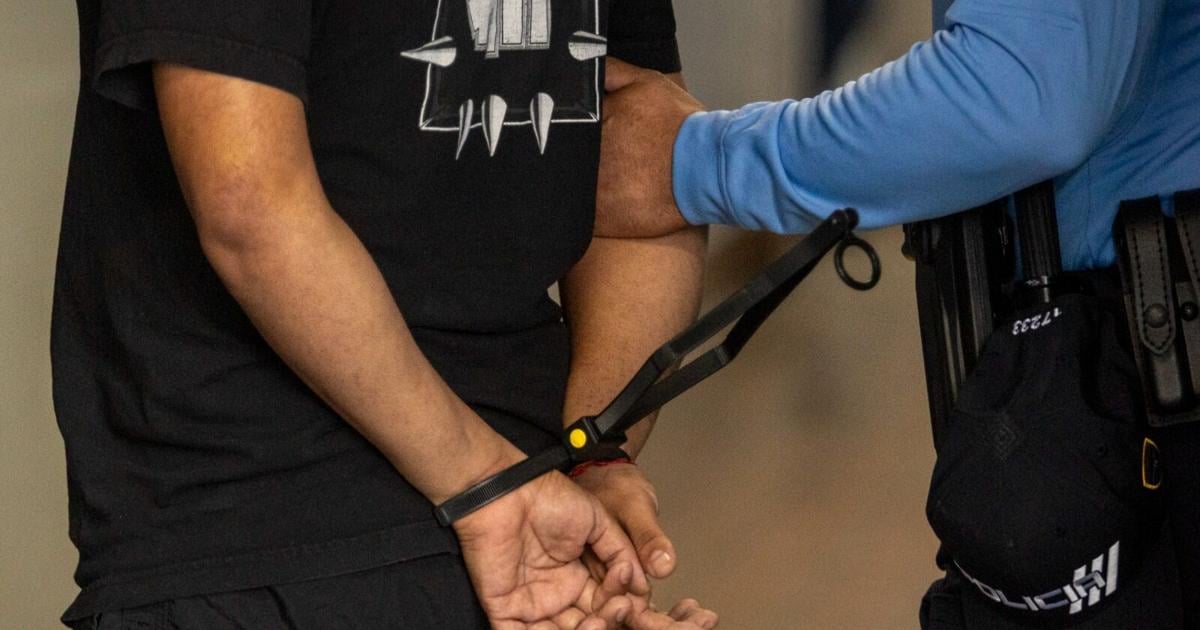 Encarcelan hombre acusado de maltratar y amenazar a adulto mayor en Aguada