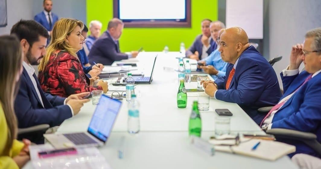 Cámara de Comercio asume rol de enlace entre sector privado y Gobierno en crisis de agua y energía