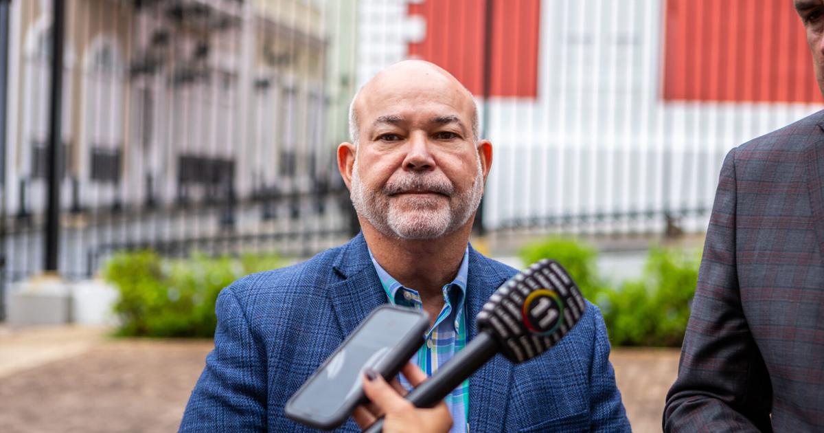 "Johnny" Méndez y secretario de Salud se reúnen en medio de controversia por CDT en Culebra