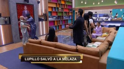 Lupillo Rivera saca a "La Melaza" de la placa de nominados
