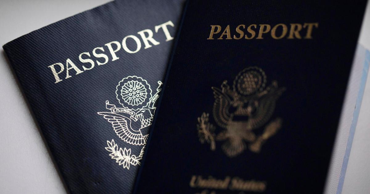 Estados Unidos comenzará a revocar pasaportes a padres que deben pensión alimentaria