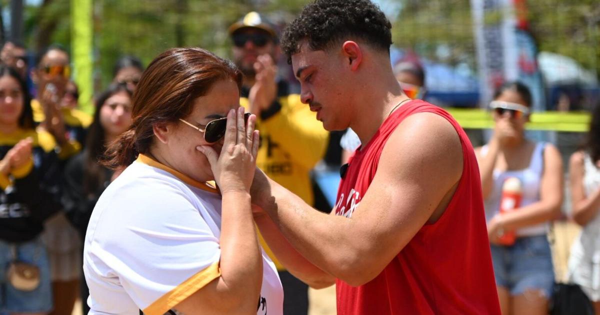 Estudiantes-atletas acompañan en solidaridad a la madre de Axel Román Dorta
