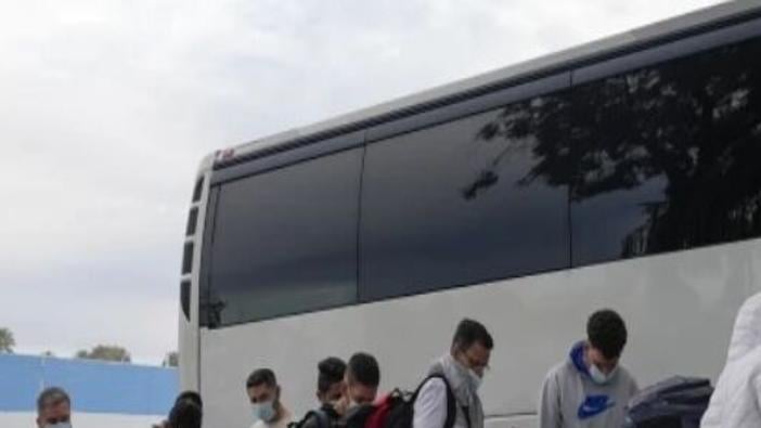 Patrulla Fronteriza deja a migrantes en parada de autobús de San Diego al  agotarse ayuda municipal - Los Angeles Times