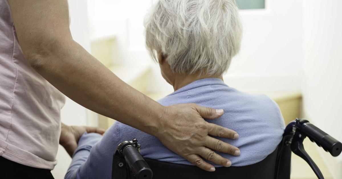 JCF alerta sobre incumplimientos en contratos de Adfan que ponen en riesgo servicios a adultos mayores