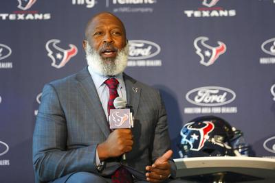 Los Houston Texans en la NFL contratan a un nuevo entrenador en jefe