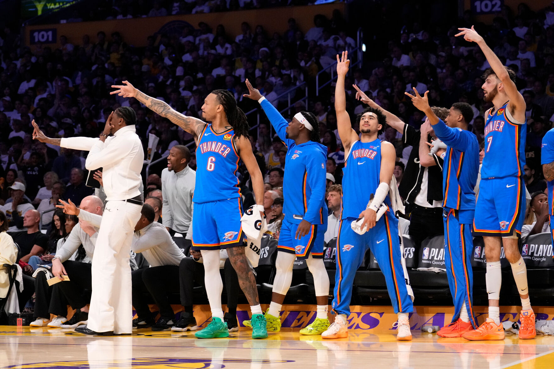 Thunder aplasta a Lakers y se acerca a la final del Oeste — image 4
