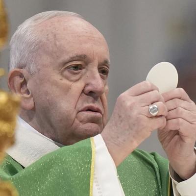 El papa Francisco pide reducir las tensiones en Ucrania