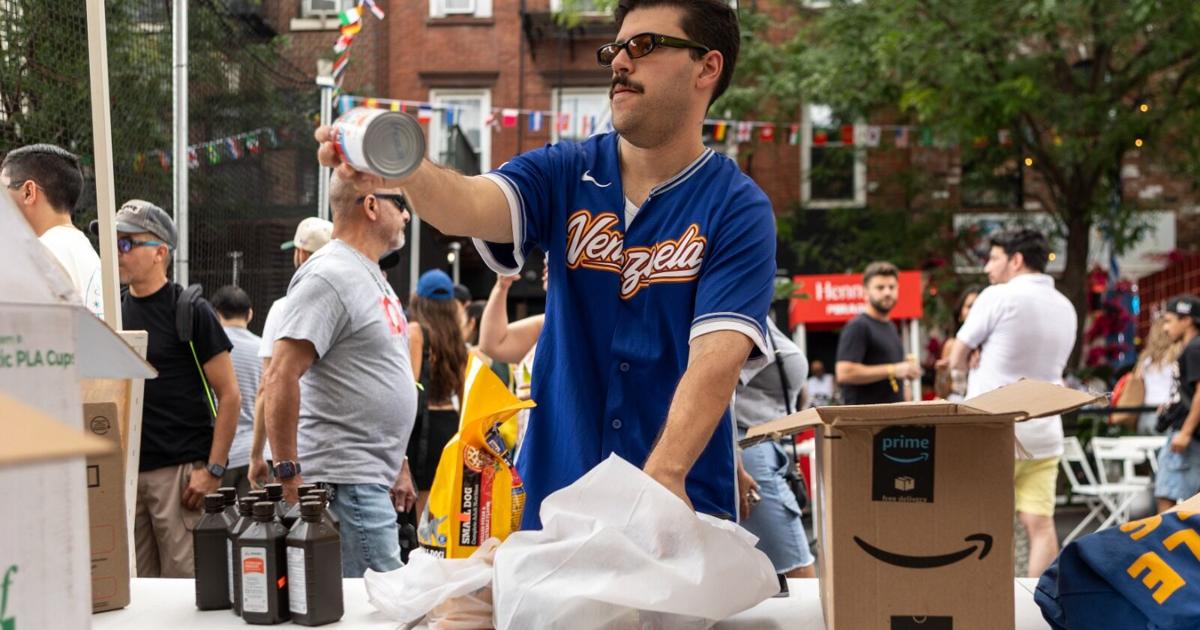 Comediante venezolano Angelo Colina hace llamado de solidaridad con Venezuela desde Toñita Fest