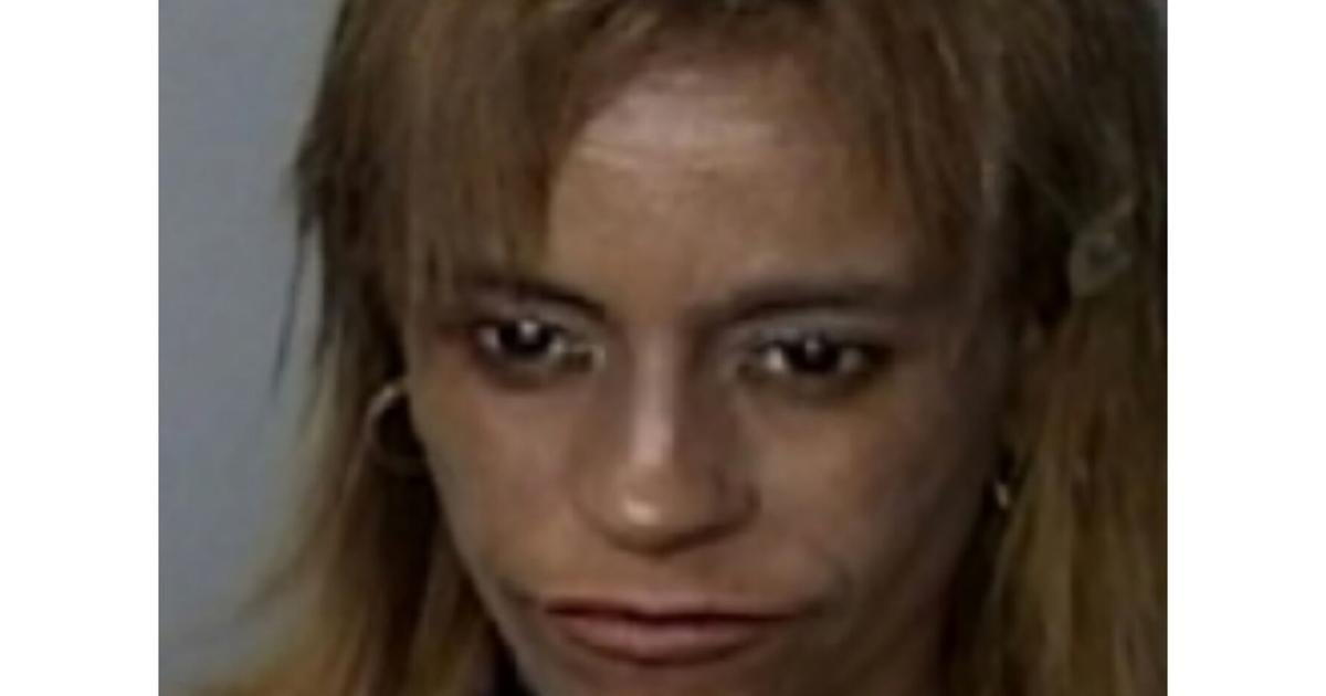 Arrestan en Mayagüez a mujer buscada por falsificar cheque de hogar de adultos mayores