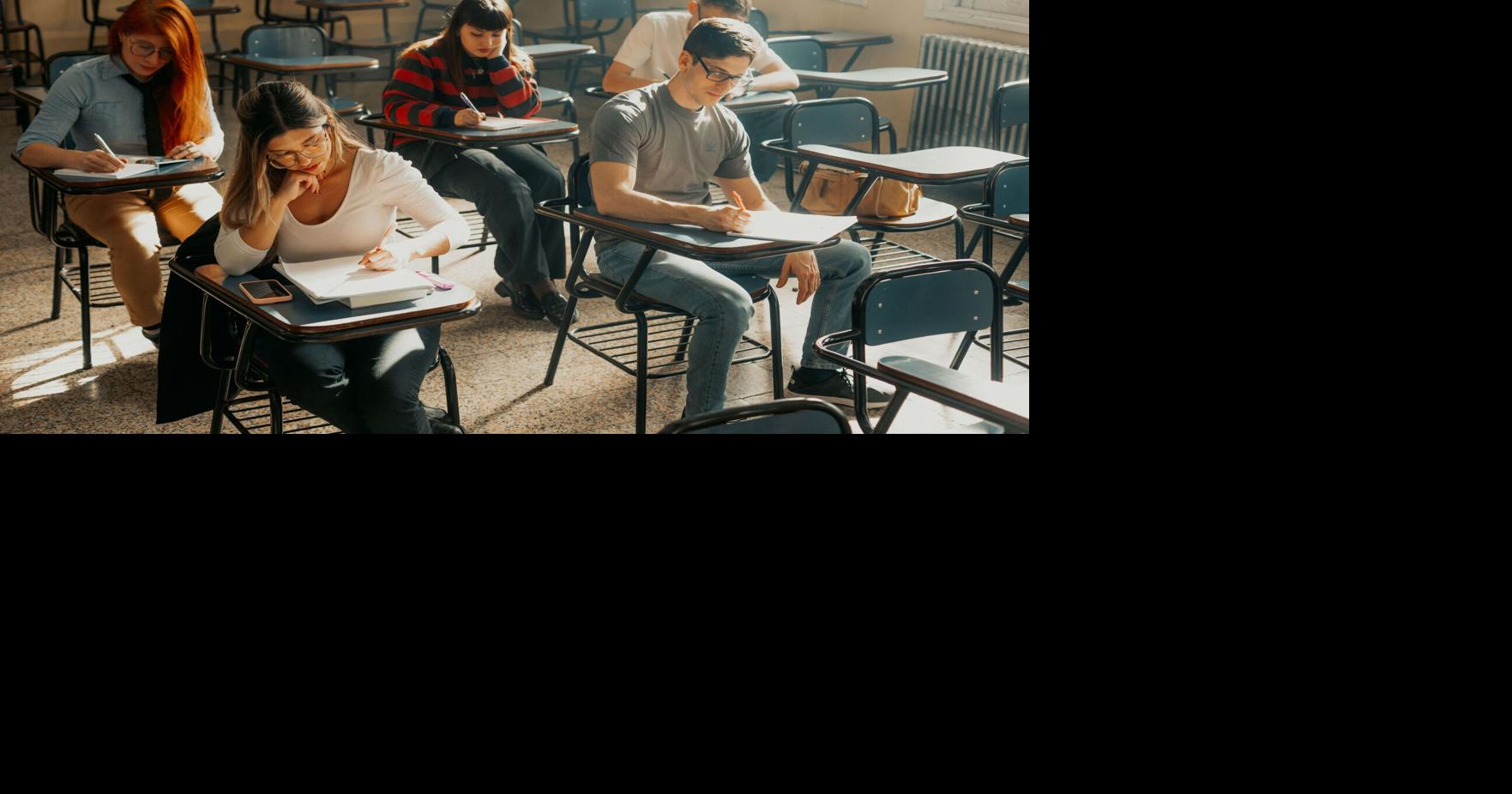 Matrícula universitaria en Puerto Rico cae por descenso poblacional y emigración juvenil