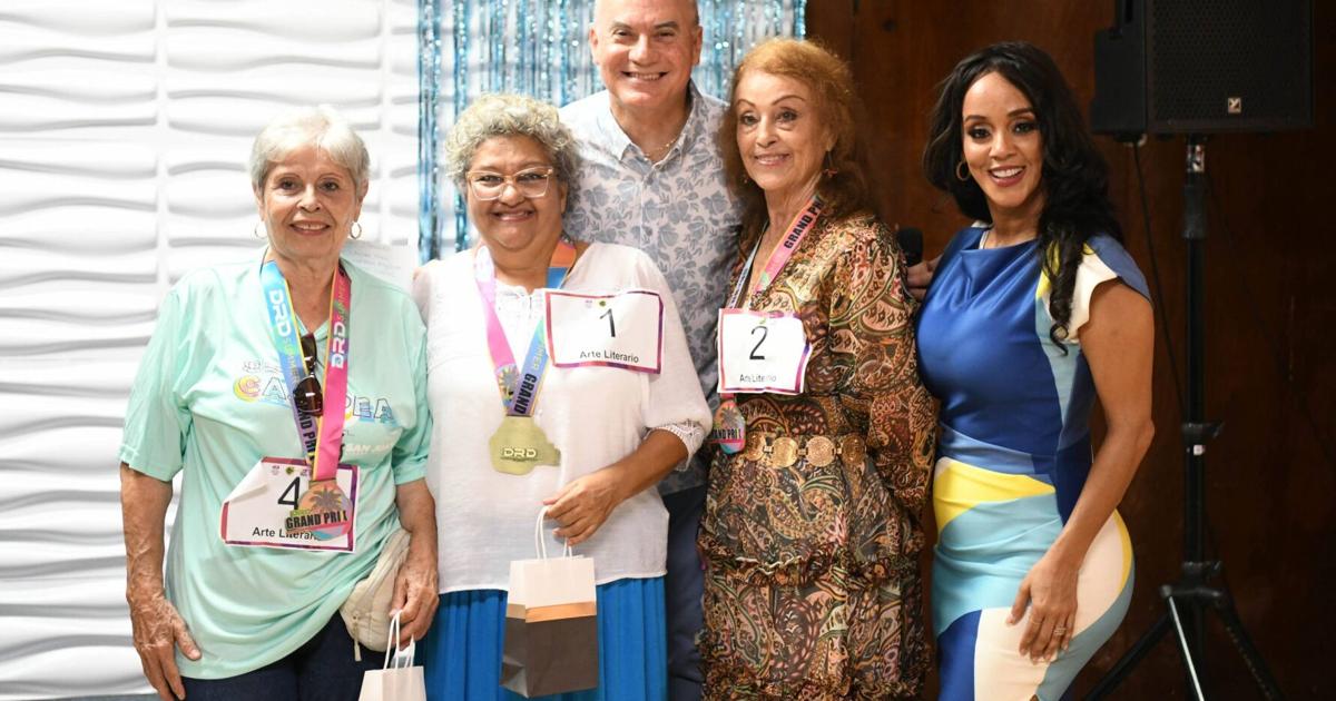 Más de 100 adultos mayores participan en Festival de Talentos Dorados en San Juan