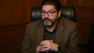 Ángel Matos reacciona a la resolución que busca que el cargo de $5 por el marbete sea voluntario