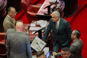 Imagen del artículo de El Vocero: Senado rechaza sanción ética contra Eliezer Molina tras objeción de Rivera Schatz