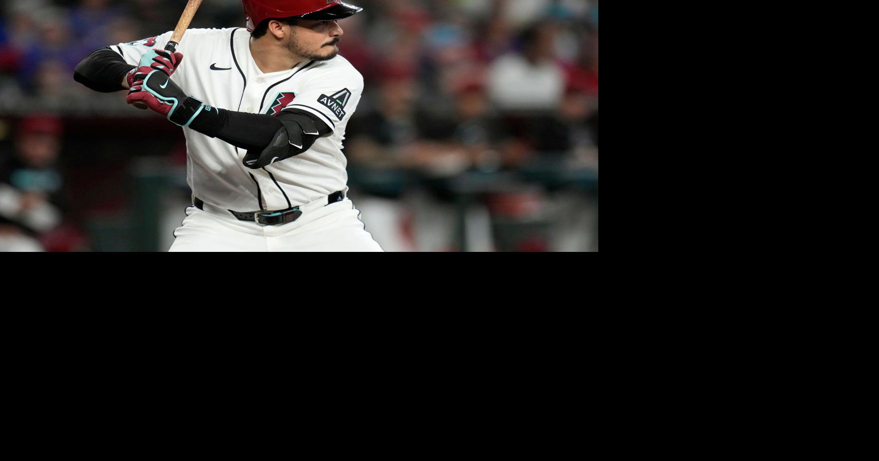 Nolan Arenado firma con los Leones de Ponce para el béisbol invernal 2026-27