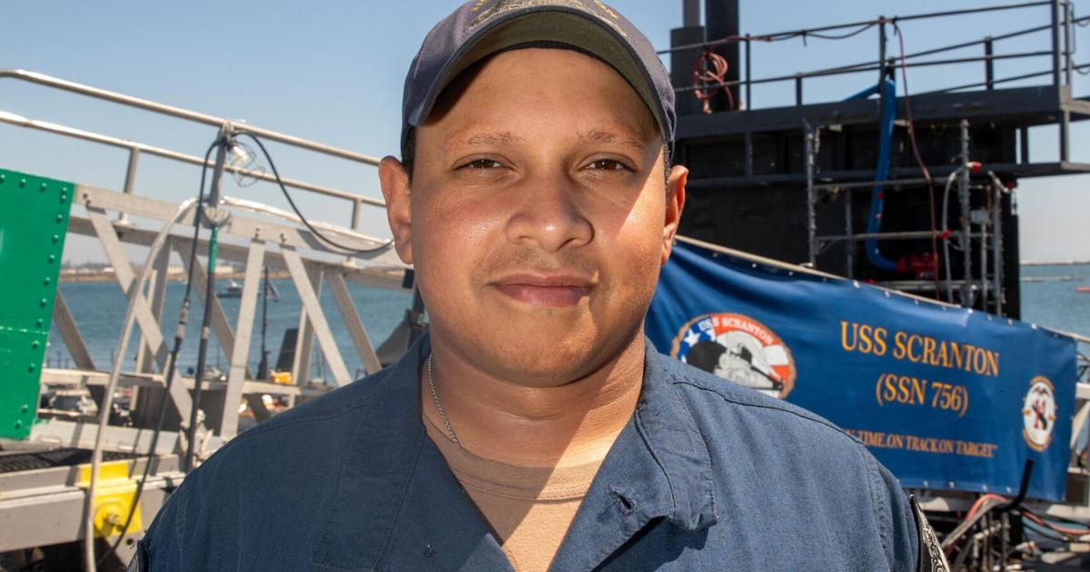 De Adjuntas a las profundidades del mar: la historia de un boricua a bordo del USS Scranton