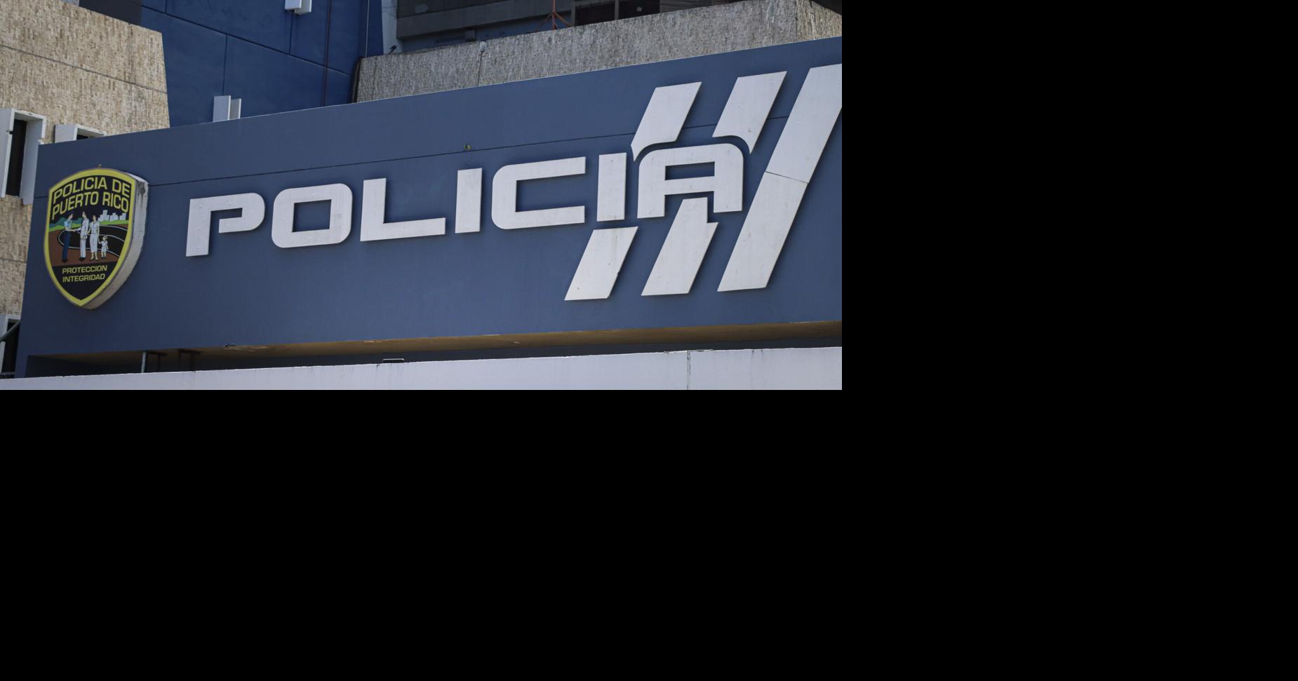 | Mediante intimidación y amenaza con un arma.